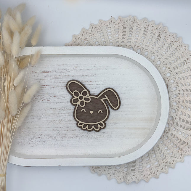Hase mit Blumen